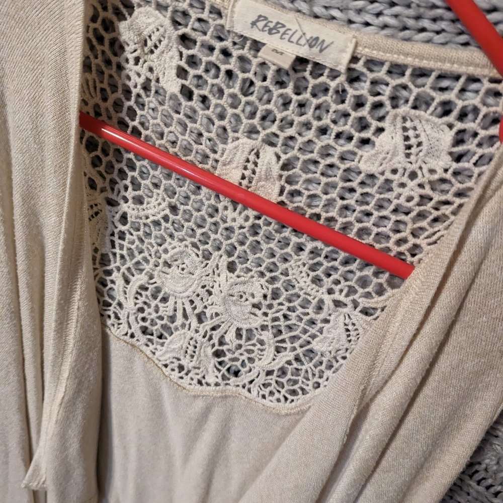 Rebellion size medium ivory sleeveless sweater